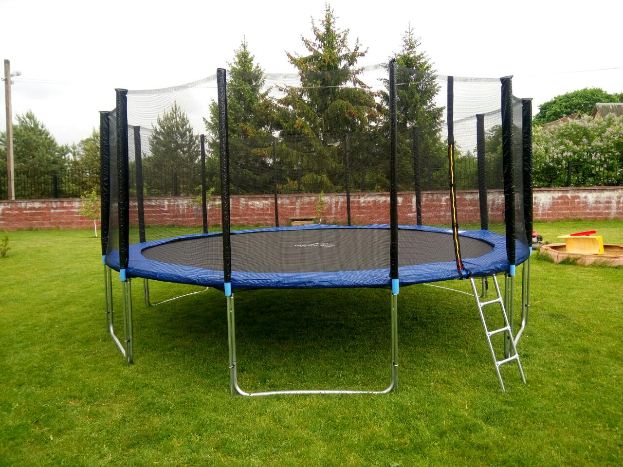 Батут Atlas Sport 435 см (14ft) PRO (усиленные опоры) - фото1 Батут Atlas Sport 435 см (14ft) PRO (усиленные опоры) - фото1